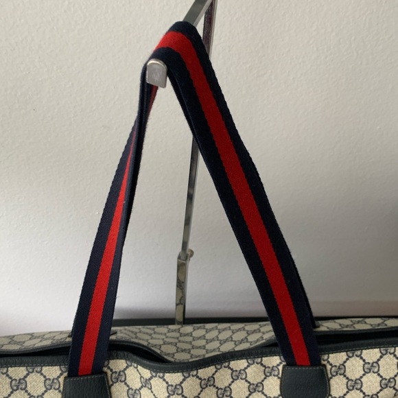 (61) GUCCI 80s Navy Large Tote - Picture 6 of 12